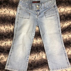 Mudd Capri Jeans